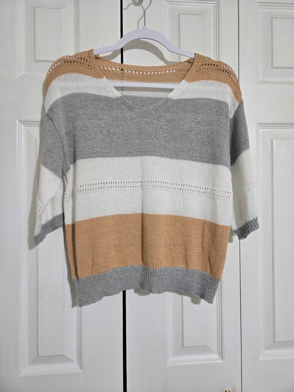 Unknown brand small women's knitw 3/4 sleeve striped sweater